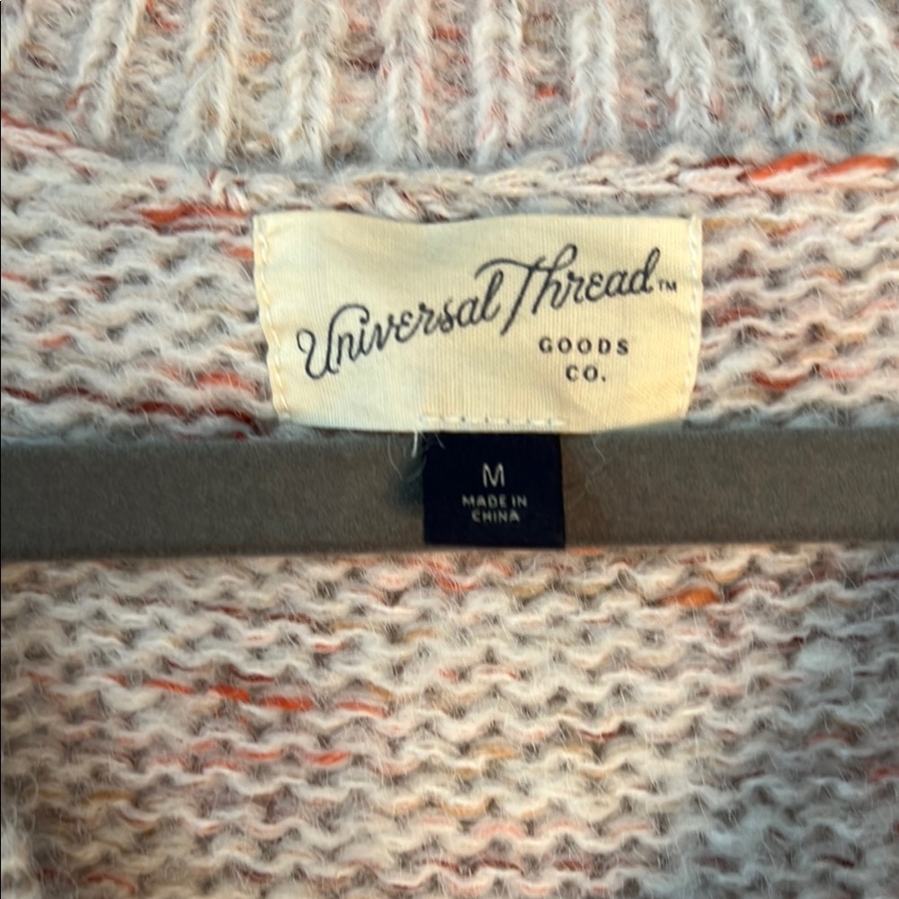 Universal Thread V-Neck Crop Sweater in White and Pink Hues - Picture 3 of 7